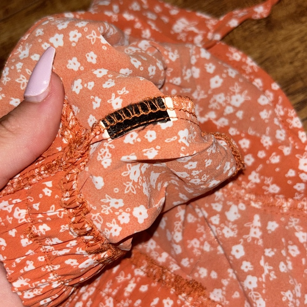 NWOT Orange Flowy Floral Top - Picture 3 of 3